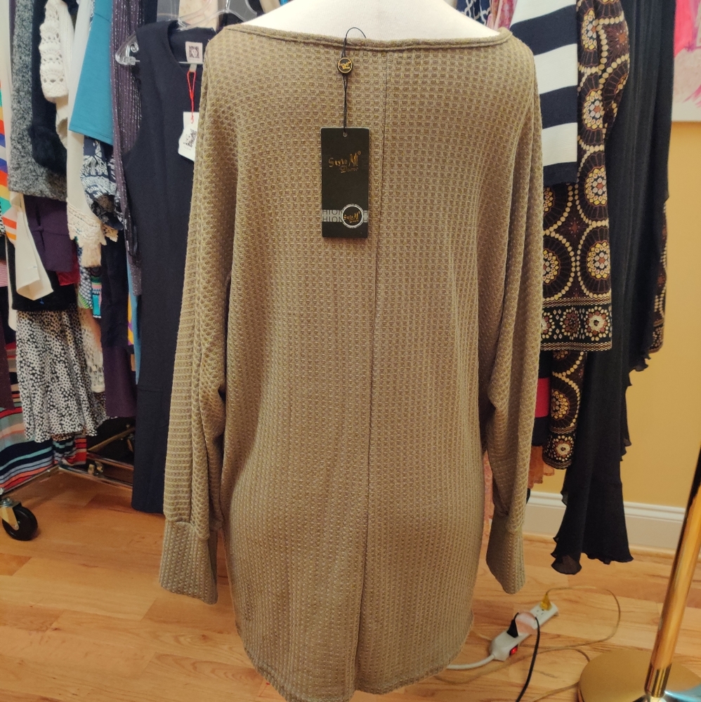 T shirt sweater